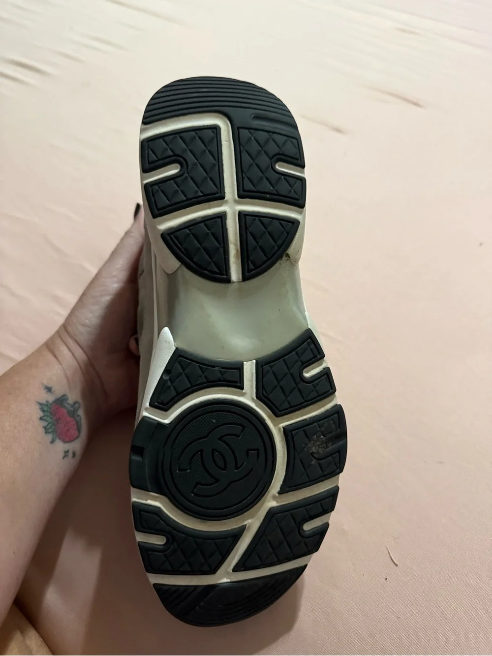 Authentic Chanel low top Trainer/Runner Sneakers Sz 41